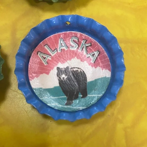 Unique Vintage Colorful Travel-Themed Bottle Caps - Picture 4 of 9